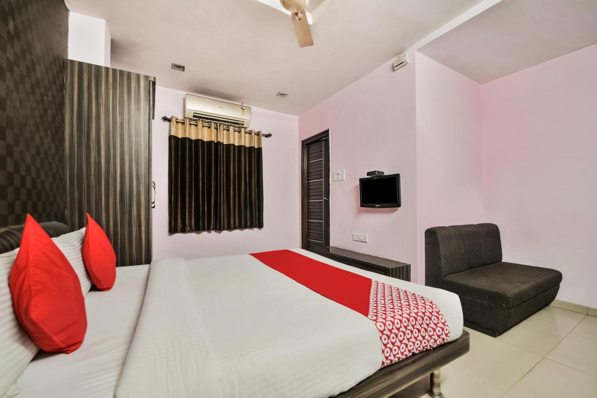 Oyo Hotel Ajanta Hamirgarh 外观 照片