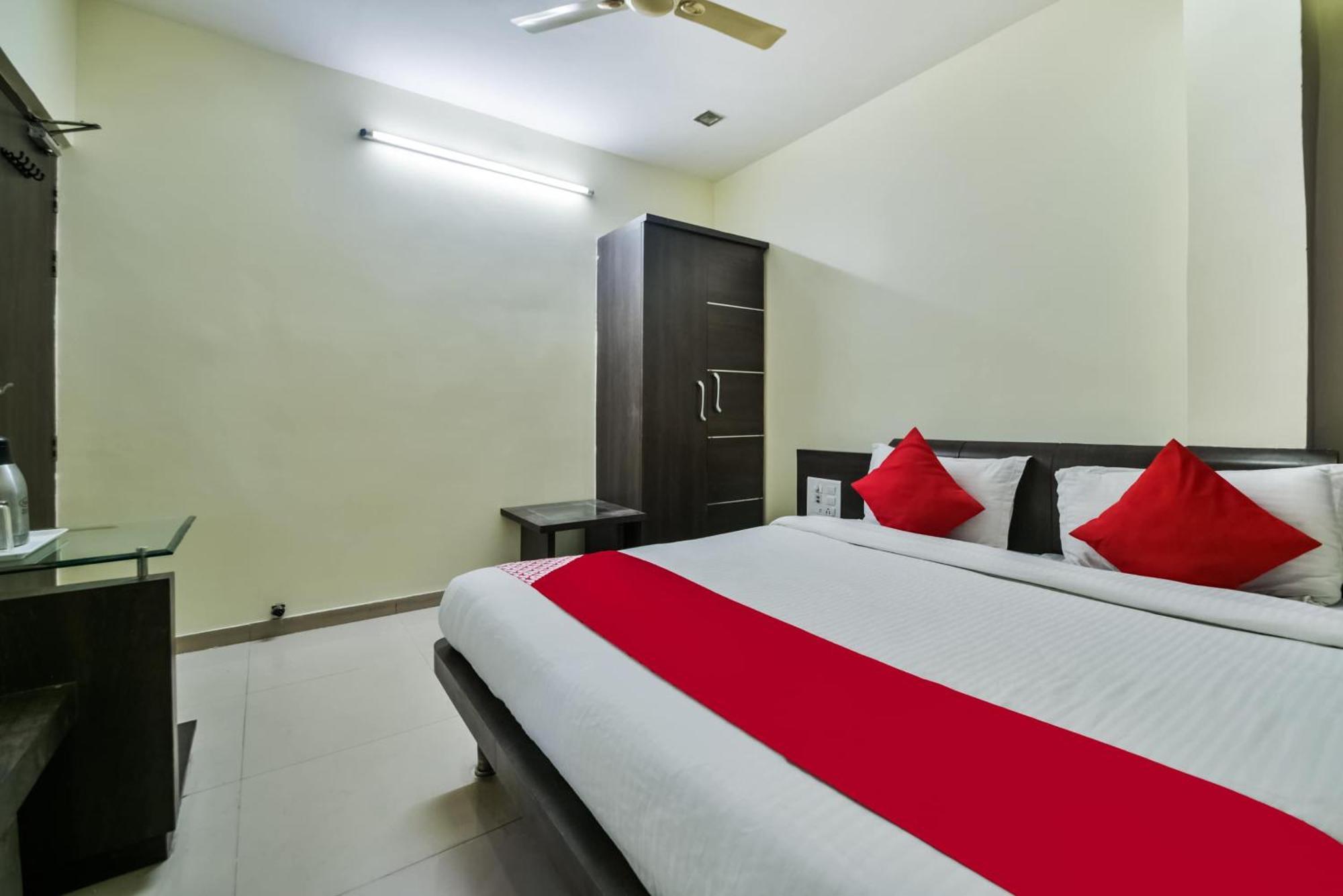 Oyo Hotel Ajanta Hamirgarh 外观 照片